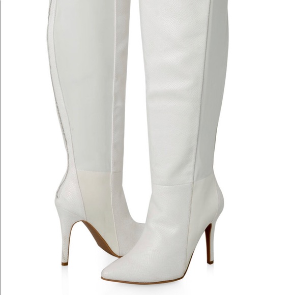 Over the knee - Snakeskins😍 - Picture 1 of 8